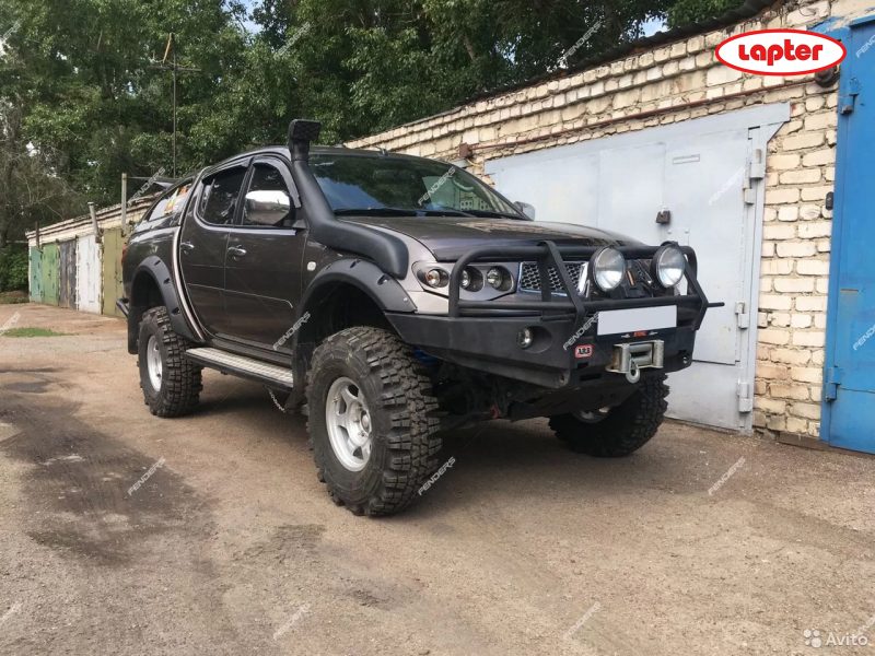 Расширители колесных арок Mitsubishi L200 (вылет 70 мм) TKM200
