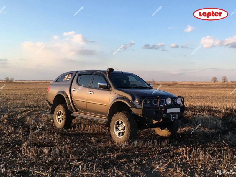 Расширители колесных арок Mitsubishi L200 (вылет 70 мм) TKM200